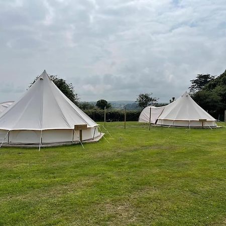 Cox Hill Glamping Badger Hotel Труро Екстериор снимка