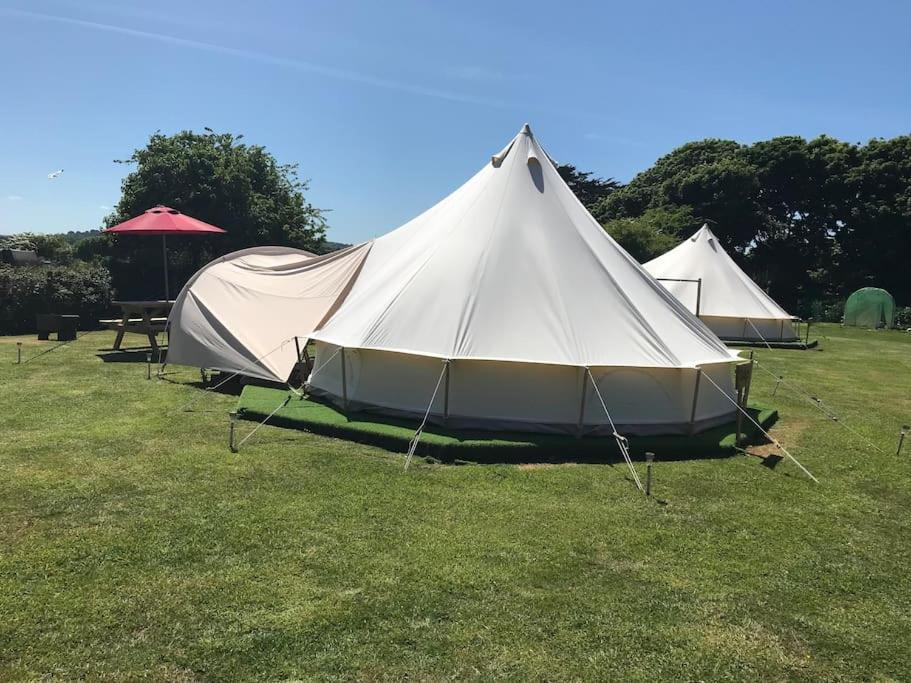Cox Hill Glamping Badger Hotel Труро Екстериор снимка