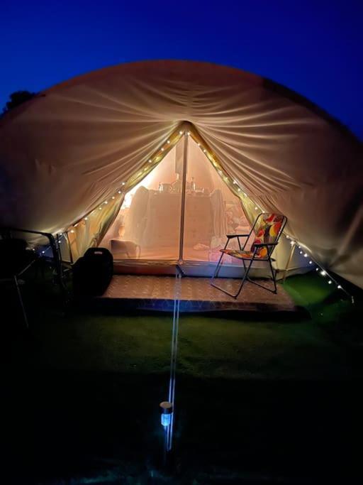 Cox Hill Glamping Badger Hotel Труро Екстериор снимка